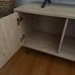Light oak TV Stand