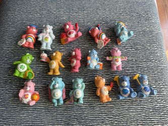 Lot of 16 Vintage 1983 and 1984 KENNER Care Bears.