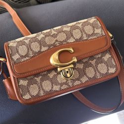 Coach shoulder bag 