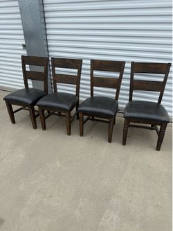 Dining table with chairs