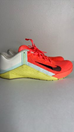 Nike Metcon 6 – Women’s Size 9½