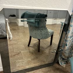 4x4 Beautiful Mirror Heavy And Solid For Dresser Or Wall But Is Heavy