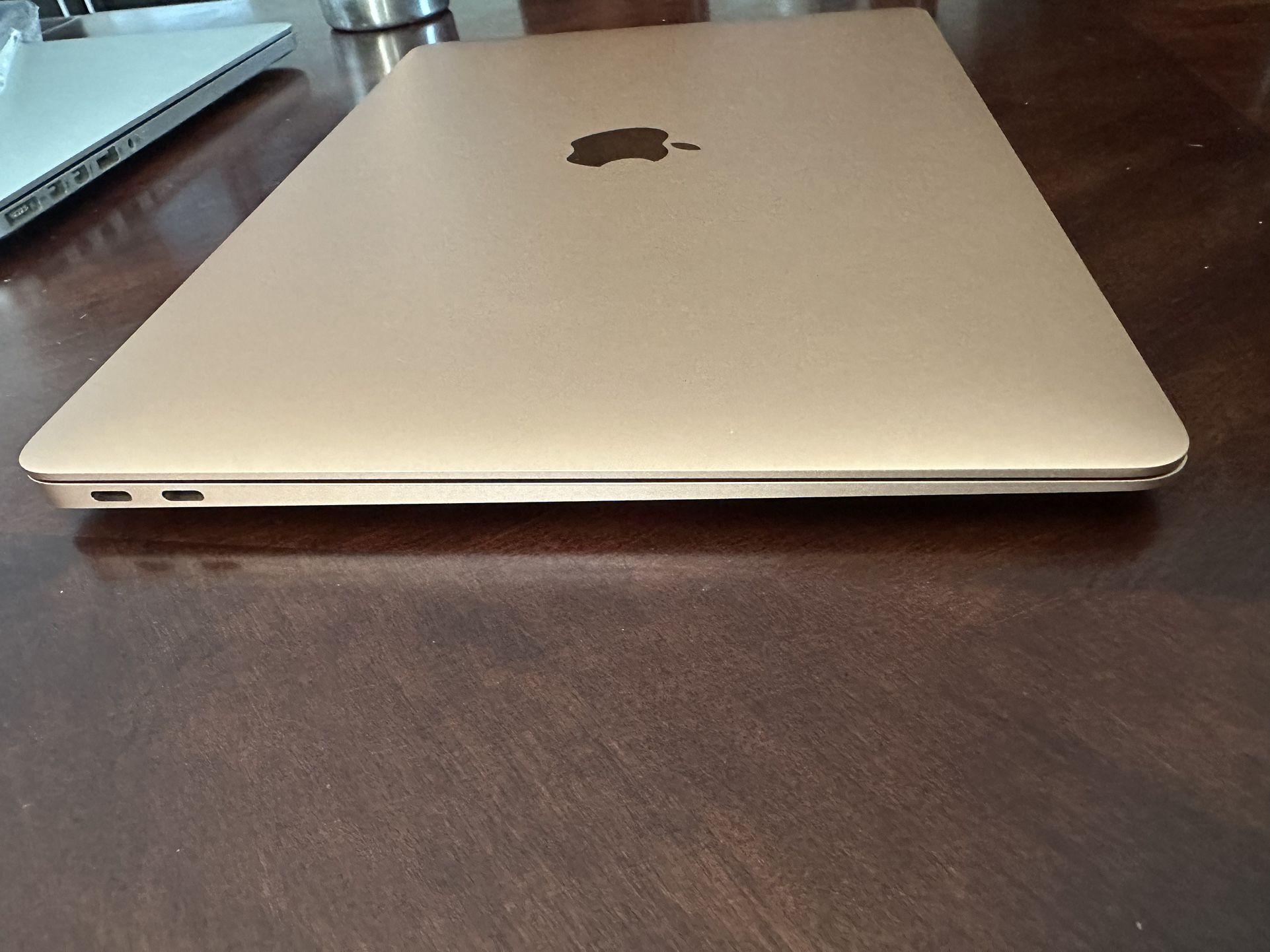 Excellent Condition Apple MacBook Air 13” Gold M1 8gb 256gb for Sale in