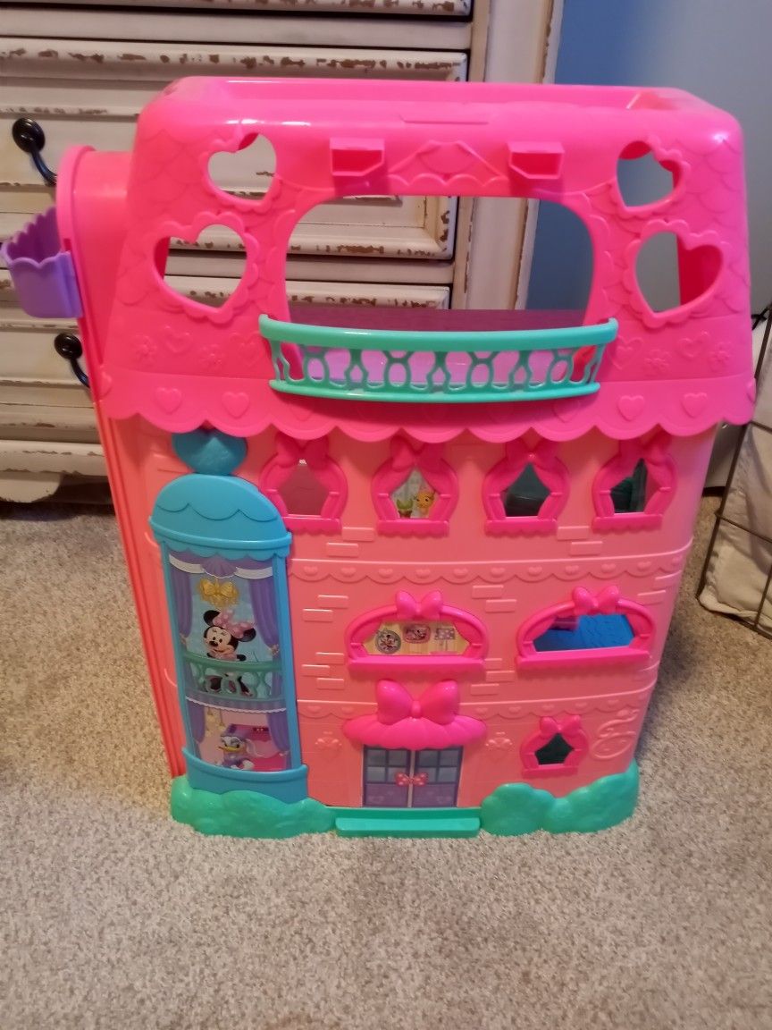 Minnie Mouse Doll House