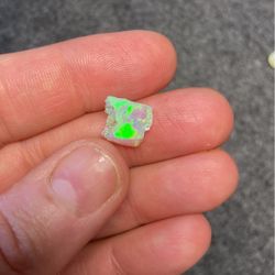 Rough Welo Opal Chuck 