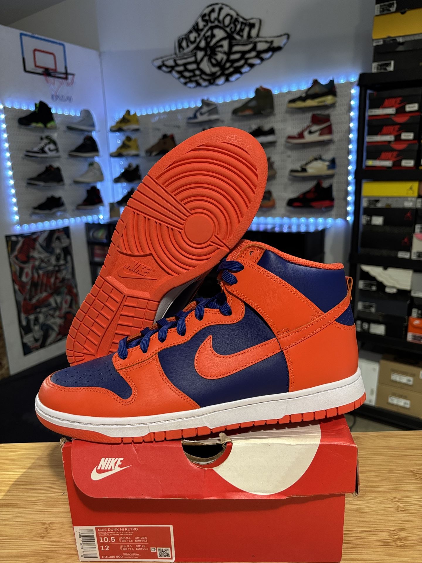 NIKE DUNK HI KNICKS SIZE 10.5