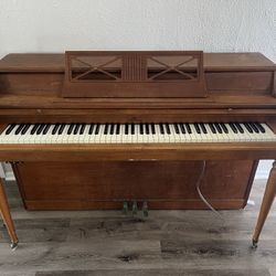 Wurlitzer Piano