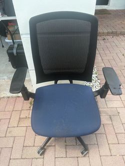 FOR FREE Mesh Back Office Chair with Armrests