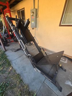 Hoist fitness leg press hack squat machine
