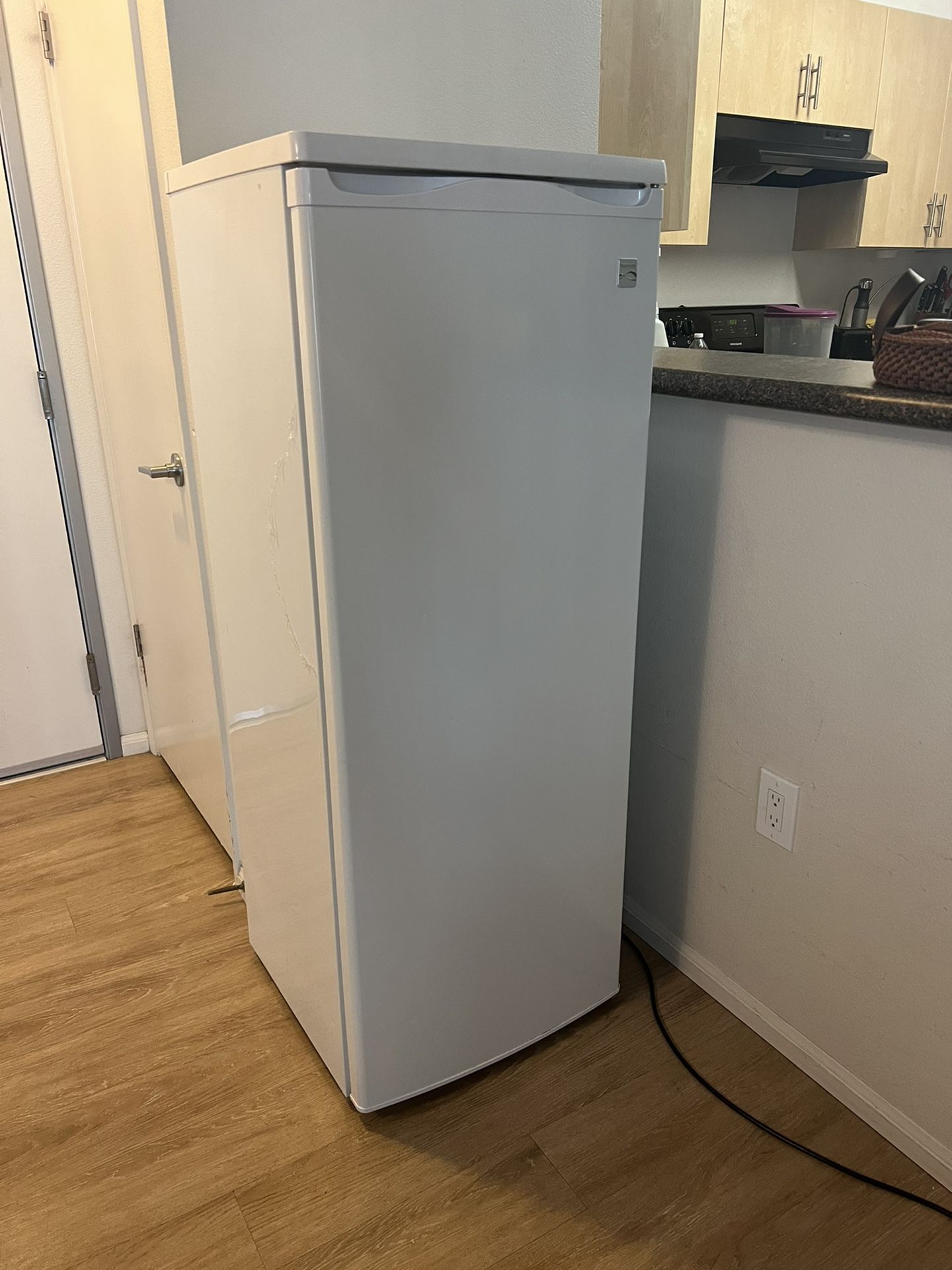 Kenmore 22062 5.9 cu. ft. ENERGY STAR Upright Freezer - White
