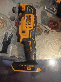 Dewalt multiusos nueva $100