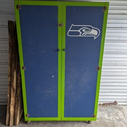 Rolling Cabinet