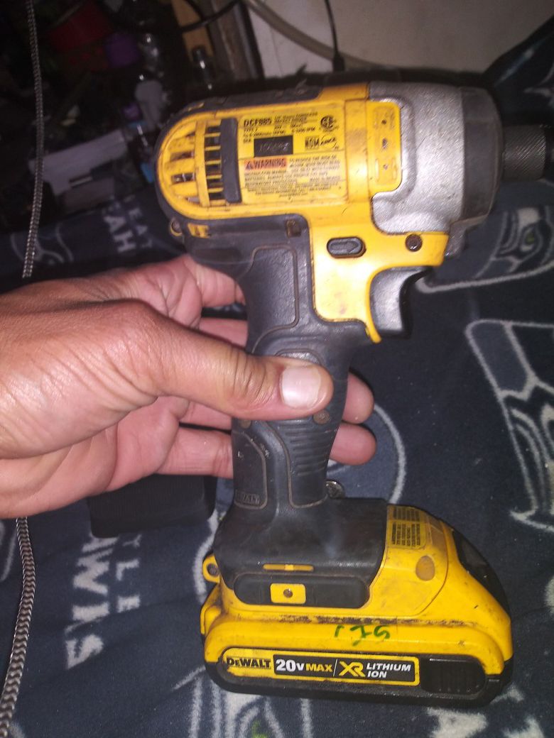 Dealt impact drill w/ charger