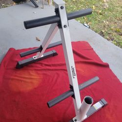 FITNESS GEAR. 2" HOLE PLATE TREE  6 HORNS AND 1 BAR HOLDER
GOOD CONDITION 
11525 S HALSTED DUNKIN DONUTS/7111.S WESTERN WALGREENS 
35$ CASH ONLY AS IS