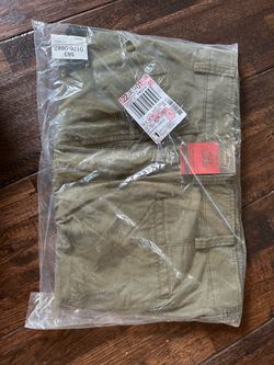 44” Cargo shorts new