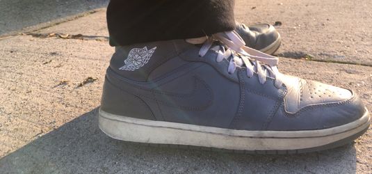 Air Jordan 1 Mid 'Grey White'