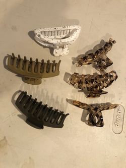 Lot of 6 Hair Claw Clips
