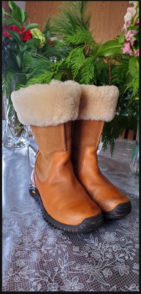 UGG Australia Leather Boots