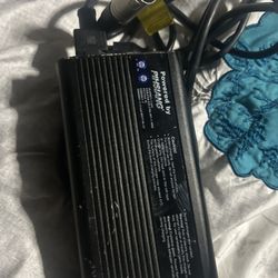 Battery Charger For Well Chair and Scooters,PHSIANG  24V-5A , Es Husado Pero Trabaja Bien 