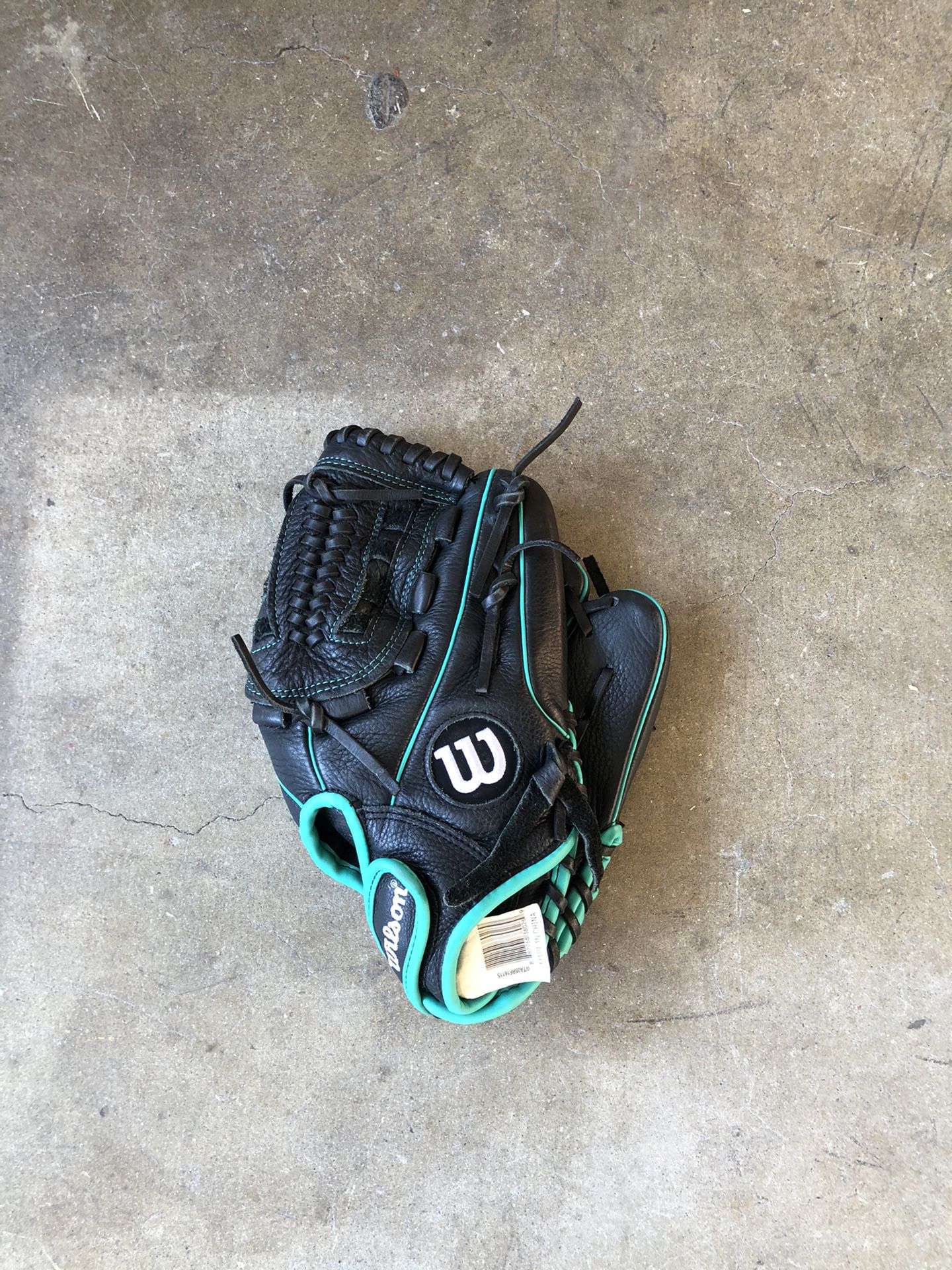 wilson softball glove