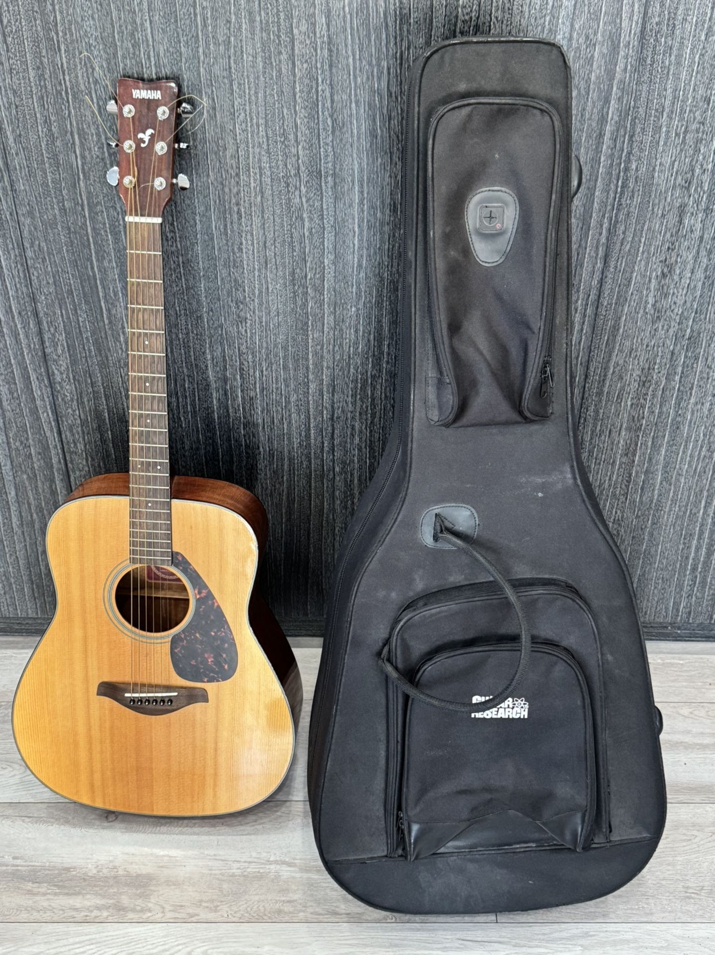 Yamaha FG700S Folk Acoustic Right-Handed Guitar