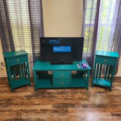 Set of Tables and 40" Samsung TV Nightstands End Tables Coffee Table Emerald Jewel Green Gold