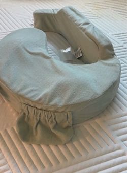 Nursing Breastfeeding Pillow with Pocket