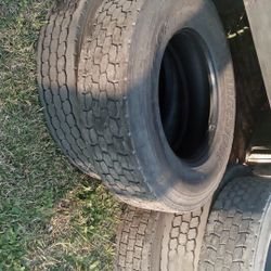 18 Wheel Tires