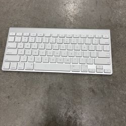 Apple Keyboard Bluetooth 