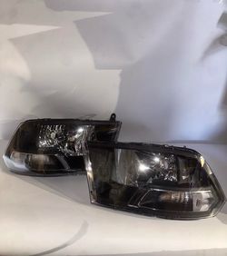 09 Dodge Ram 1500  10-18 Dodge Ram 1(contact info removed)  Black/Clear Headlights