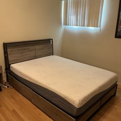 Full Size Bed Frame W/ 4 Drawers & Headboard