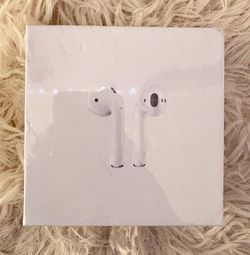 Apple AirPods Wireless Earbuds
