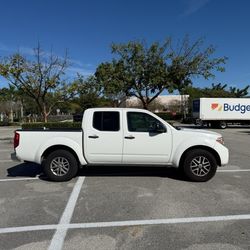 2019 Nissan Frontier SV Crew Cab