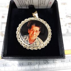 14k gold memorie pendant any picture
