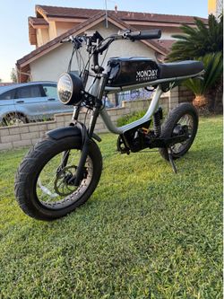Monday Motorbikes E-Bike
