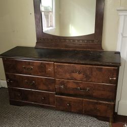 Vintage 6 Drawer Dresser With Mirror