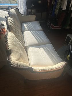 Couch / Sofa