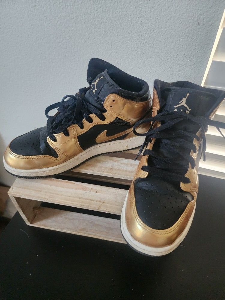 Jordans Like New 7Y, 