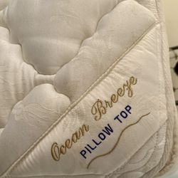 FULL Size Mattress W Box Spring 