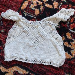 Forever 21 White Crochet Knit Top Size S