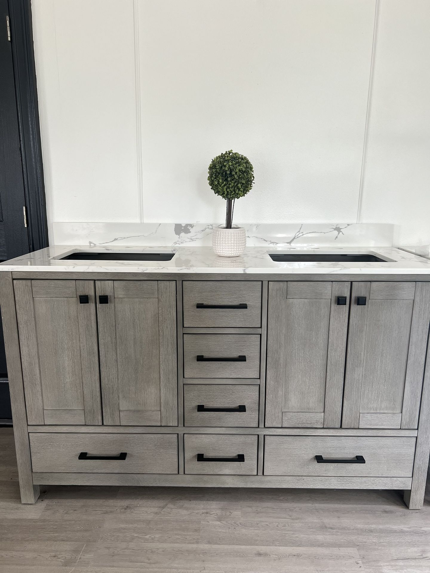 Solid Wood Vanity 60”