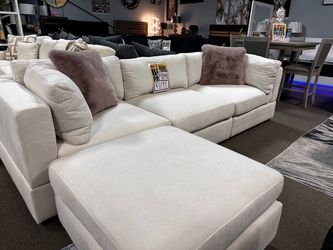 Cloud modular sofa! 🩷✨ Available in black!