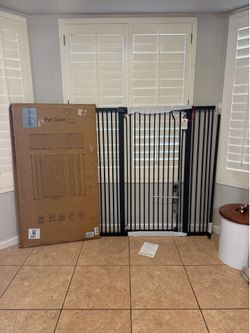 Jiprlak 51” Extra Tall Baby/ Pet Gate (35th Ave & Bell Rd)