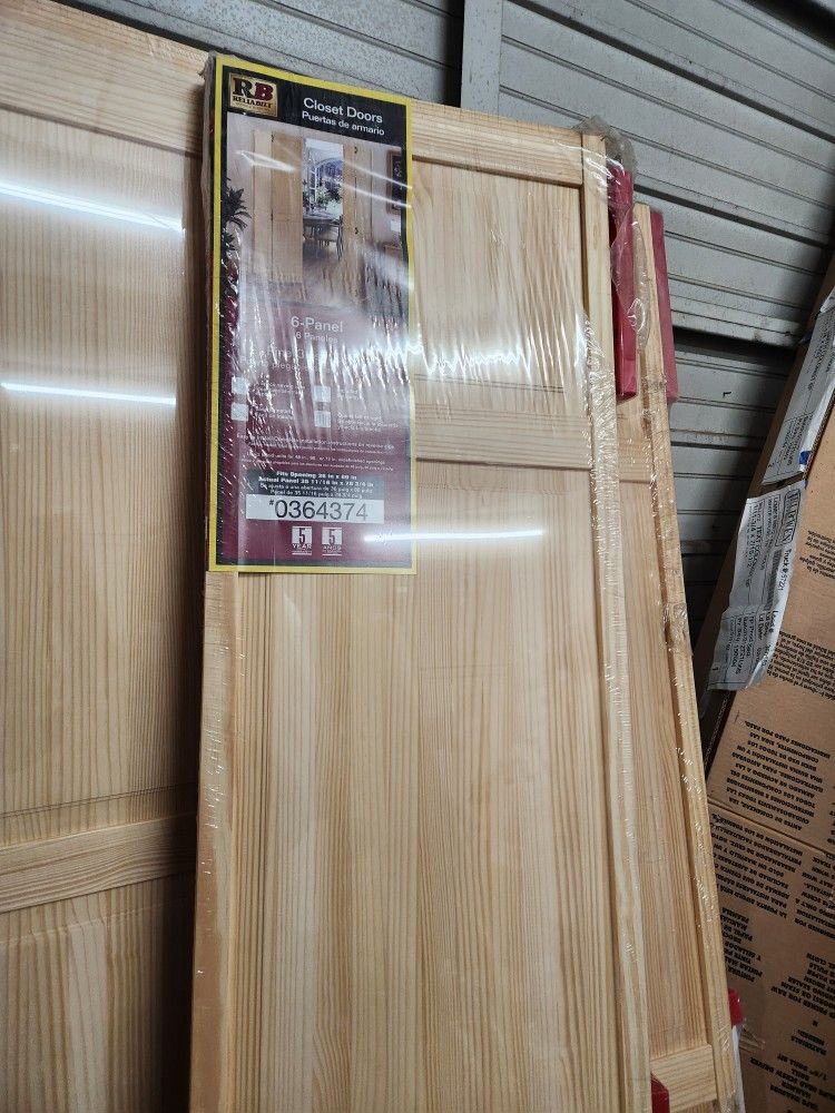 Pine Closet Bifold. 36 X 80