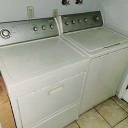 WHIRLPOOL washer & gas dryer SET $200 firm