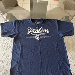 Yankee Baseball T Shirt Large