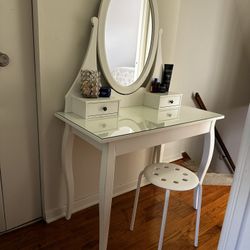 Makeup Vanity