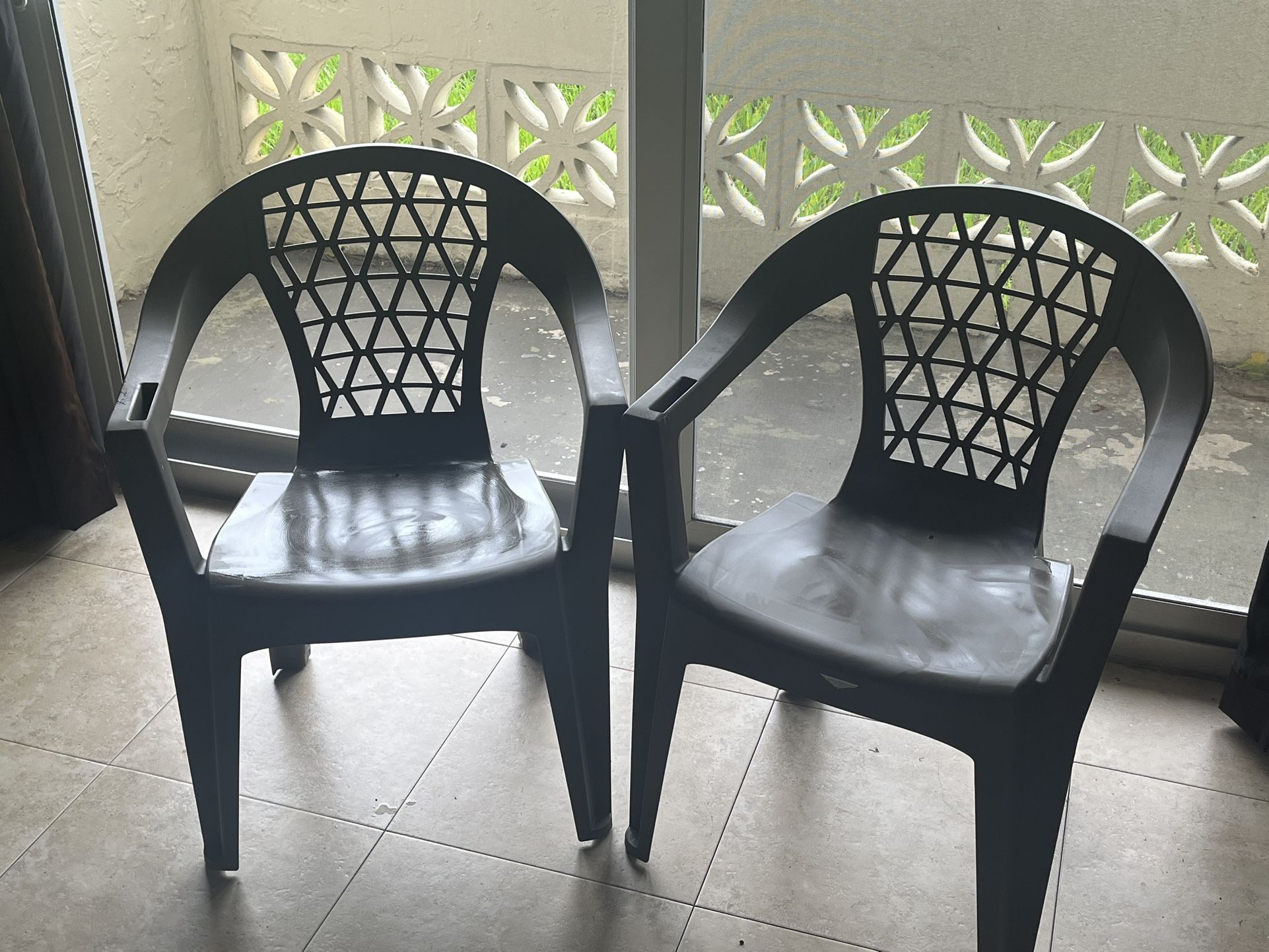Plastic Chairs 