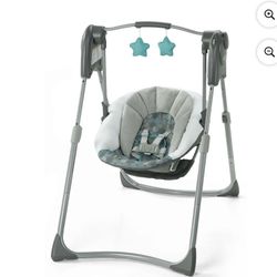 Graco Slim Spaces Compact Baby Swing