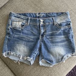 amethyst shorts  junior size 13